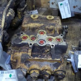 Distribuidor hidraulico para CATERPILLAR D5H.