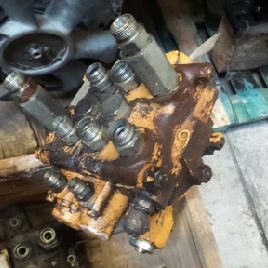 Distribuidor hidraulico para CASE 1088.