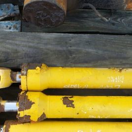 Steering cylinder for VOLVO L90D