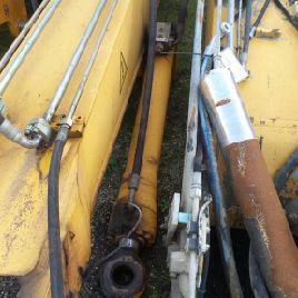Stick cylinder for LIEBHERR A904