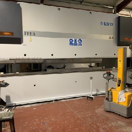 LVD PPEB 220/6100 220 Ton x 6100mm 8 Axis Downstroke CNC Press Brake. Manufactured 2001. Cadman CNC Control. With Crowning