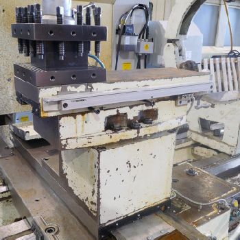 BROADBENT STANLEY PA50 Lathe. Max turning diameter over saddle 1000mm. Between Centres 3000mm. Serial No. BSL 0107