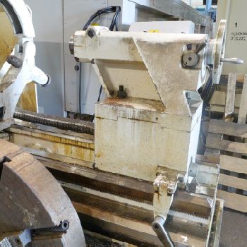 BROADBENT STANLEY PA50 Lathe. Max turning diameter over saddle 1000mm. Between Centres 3000mm. Serial No. BSL 0107