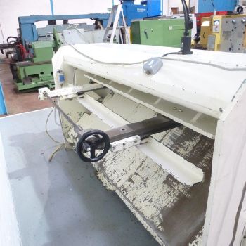 C M200A 2000mm x 4mm Mechanical Guillotine/Shear