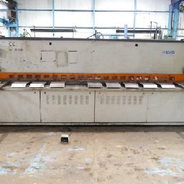 LVD HST 4000mm x 6mm Hydraulic Guillotine with rear pneumatic sheet support. Manufactured 2002