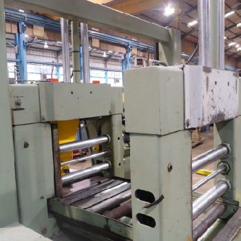 HYD-MECH H22 AHD 22" / 558mm Double Column Automatic Horizontal Bandsaw. Manufactured 2000
