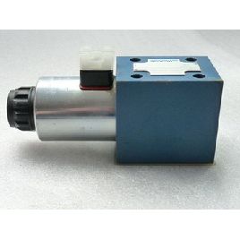 Mannesmann Rexroth 4WE 10 D 32 / CG24N9Z4 Hydronorma Hydraulic Valve used