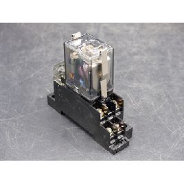 Fuji Electric HH52P-F Relay DC 24V + TP58X1 Relay socket 7A 250V max.