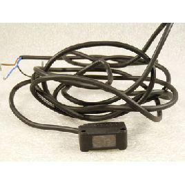 Keyence PZ-G61N Photoelectric sensor square retro reflective cable version 10 - 30 VDC