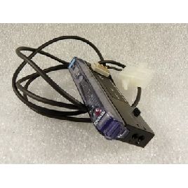 Keyence FS-V12 fiber optic sensor