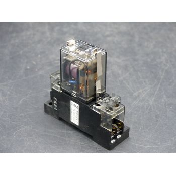 Fuji Electric HH52P-F Relay DC 24V + TP58X1 Relay socket 7A 250V max.