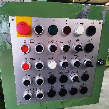 Gear hobbing machine - horizontal PFAUTER P 160 H