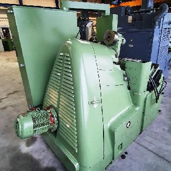 Gear hobbing machine - horizontal PFAUTER P 160 H