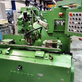 Gear hobbing machine - horizontal PFAUTER P 160 H II