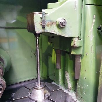 Gear Hobbing Machine - Vertical PFAUTER P 630