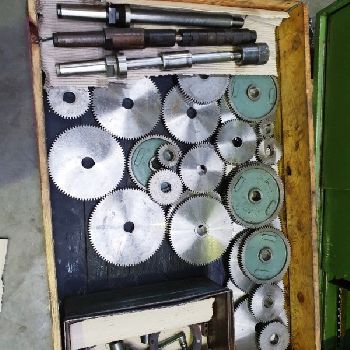 Gear Hobbing Machine - Vertical PFAUTER P 630