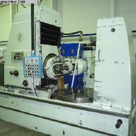 Gear Hobbing Machine - Vertical PFAUTER P 1501