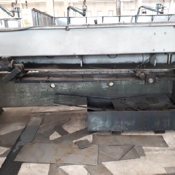 Sheet metal machines OMAG ES 36 (Hydraulic shears)
