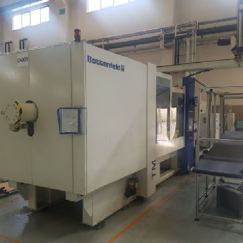 Battenfeld TM 650/4500 Injection moulding machine + conveyor