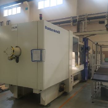 Battenfeld TM 650/4500 Injection moulding machine + conveyor