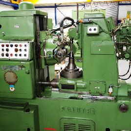 Pfauter P251 Machine à fraiser verticale