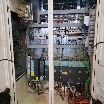 Huron K2X8 FIVE Machining center - vertical