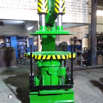 Künkel-Wagner APM F3 Jolt squeeze molding machine