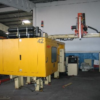 Husky LX 300 Injection moulding machine
