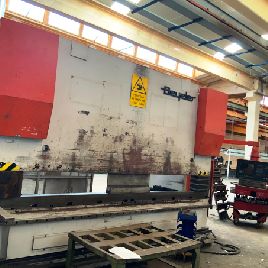 Used Beyeler 4000 x 320 t Press brake cnc/nc