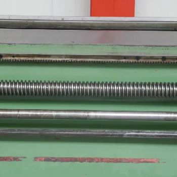 GURUTZPE Super-AT 16-26 heavy duty lathe