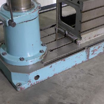 MAS VO 32 Radial drilling machine