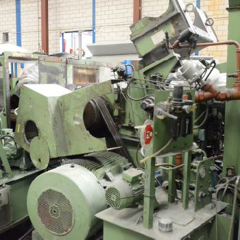 Estarta 327 Cylindrical centreless grinding machine