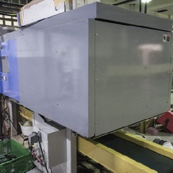 SUMITOMO SE100S Injection moulding machine