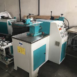 Unité moteur avec contrôle informatique STM5 (équipement de report) pour l'industrie du fer forgé