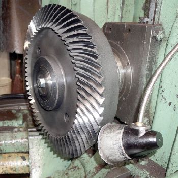 Gear grinding machine for spiral bevel gear set model 5A872