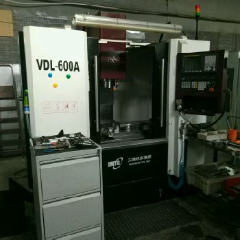 DMTG VDL - 600A cnc vertical milling machine