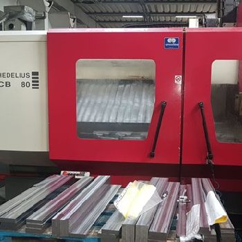 Hedelius CB 80-2300 Machining center - vertical
