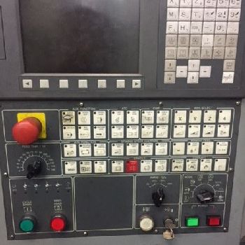 LEADWELL LCV Machining center - palletized