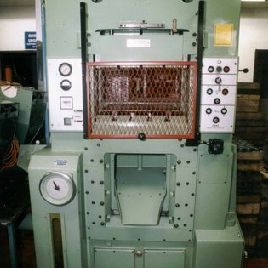 ESSA BHA 30-тонный пресс