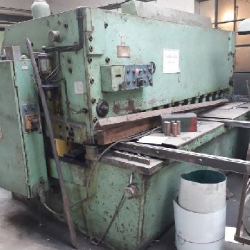 Romania FG 825 hydraulic shear