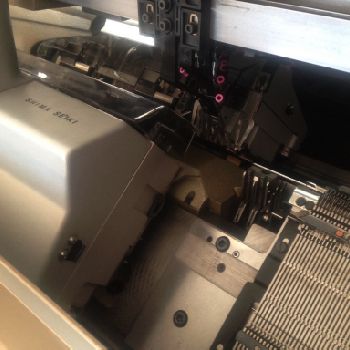 Shima Seiki 122 FF gg8 Flat knitting machine