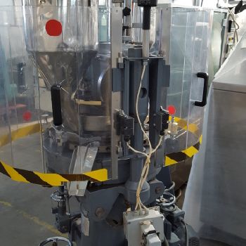 Manesty BB3B Rotary tablet press