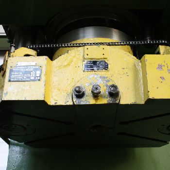 Müller CAZ 200 Hydraulic 200 t Press