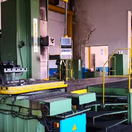 Used Lazzati HB 2 M cnc universal milling machine