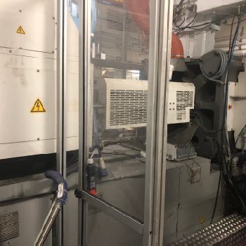 Toyo SI 450 III Injection moulding machine