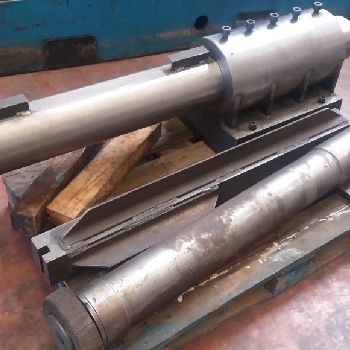 Gurutzpe Super AT 4000 x 1000 mm heavy duty lathe