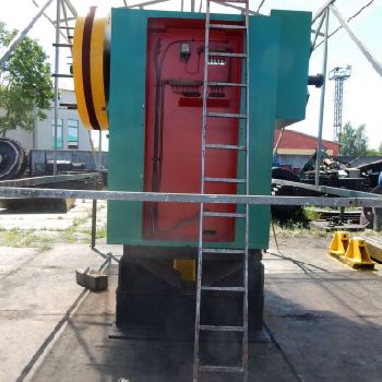 Eccentric press Cowlishaw Walker S1-600-48-12 600 ton