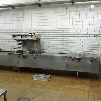 Multivac R-5200 Thermoforming - Form, Fill and Seal Line