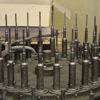 Acme R24 Lapping / honing / deburring machine