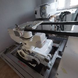 Motoman Yaskawa YR-CSP50 Industrial robot